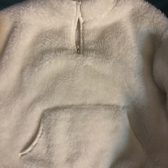 ❌❌❌ SOLD ❌❌❌Gently used little girls sweater - Picture 2 of 3